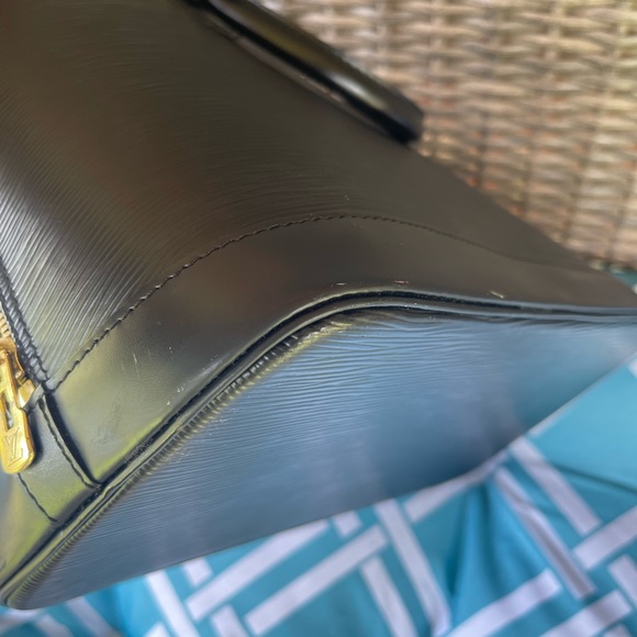 💕Authentic Louis Vuitton Epi Alma - Picture 4 of 16